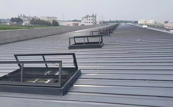 某中学室内体育馆神木排烟窗改造项目